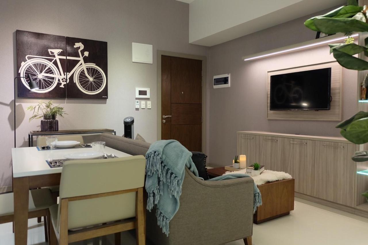One Uptown Residence Taguig Buitenkant foto