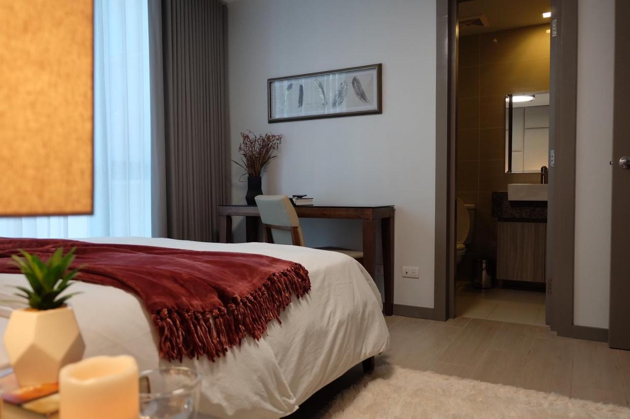 One Uptown Residence Taguig Buitenkant foto